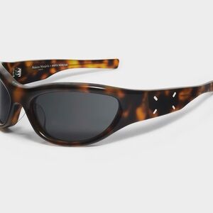 GENTLE MONSTER Tortoise Shell Sunglasses